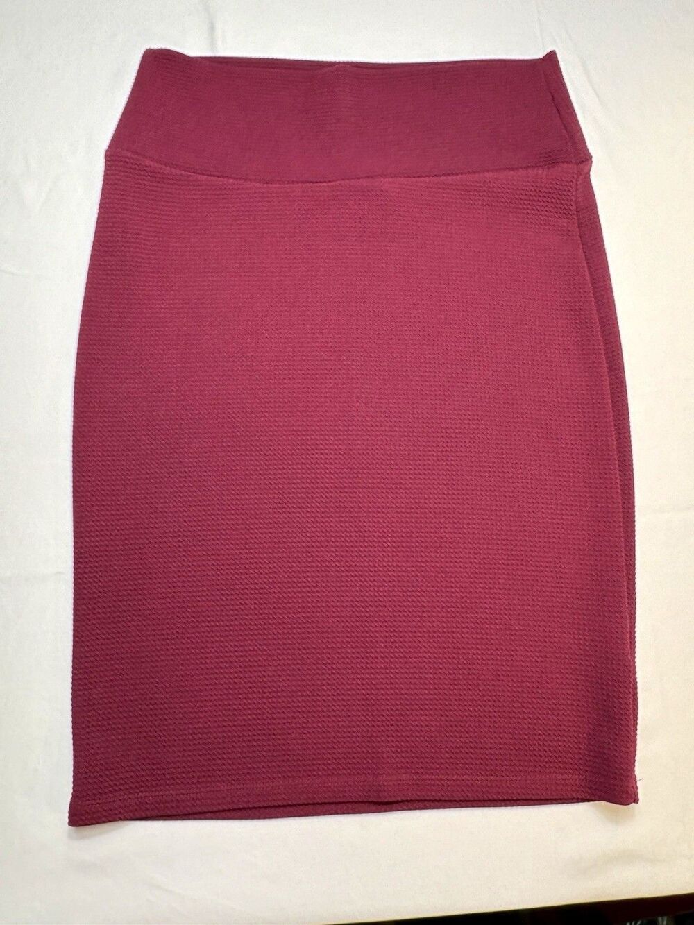 LuLaRoe Burgundy Solid Knit Pencil Skirt S Knee Length Stretch Elastic Waist
